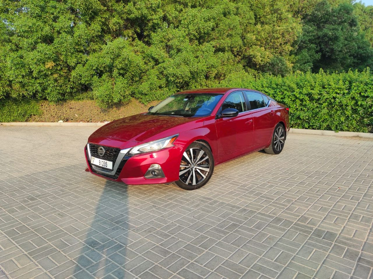 Nissan Altima - Image 5