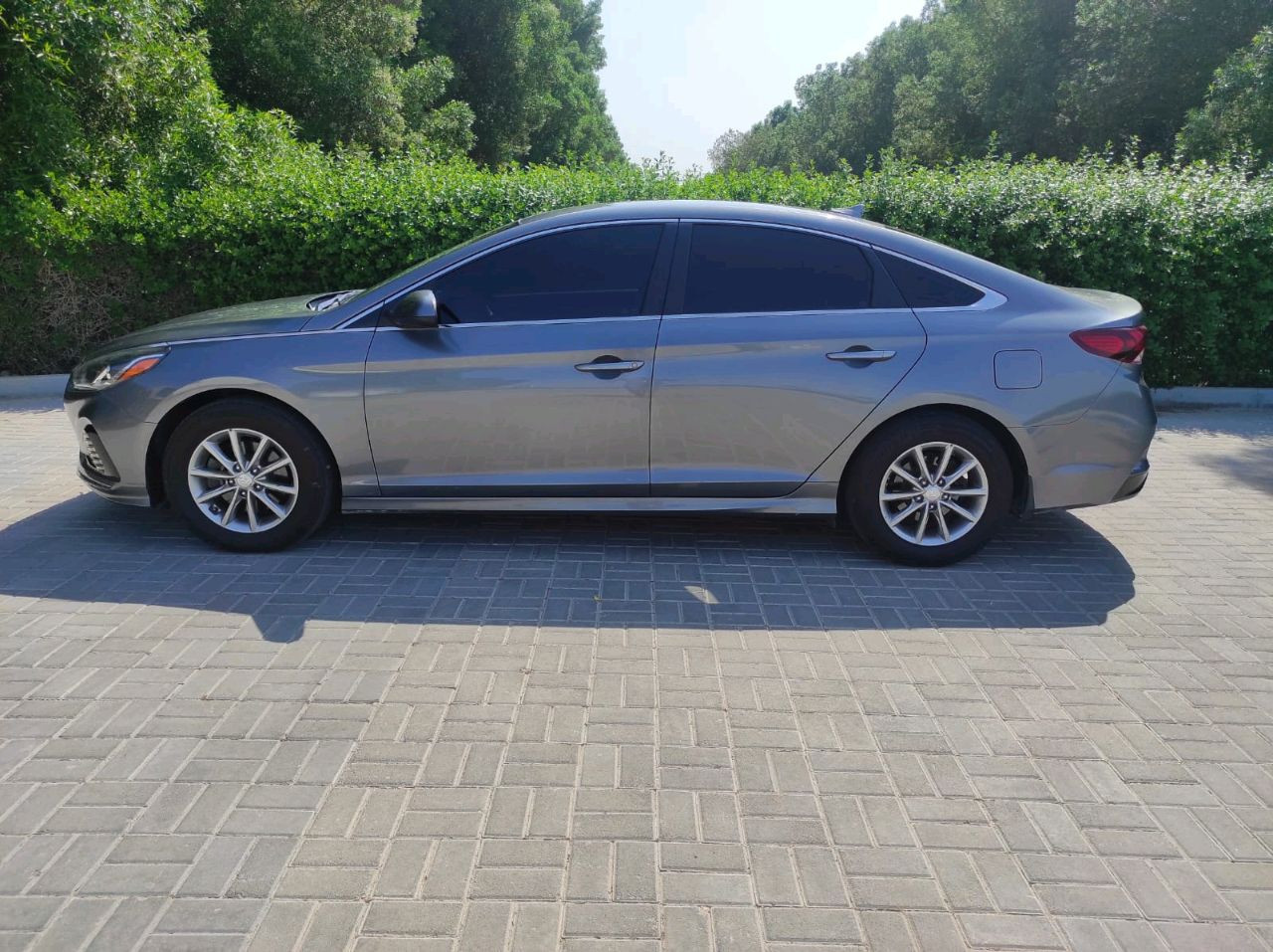 Hyundai Sonata - Image 7