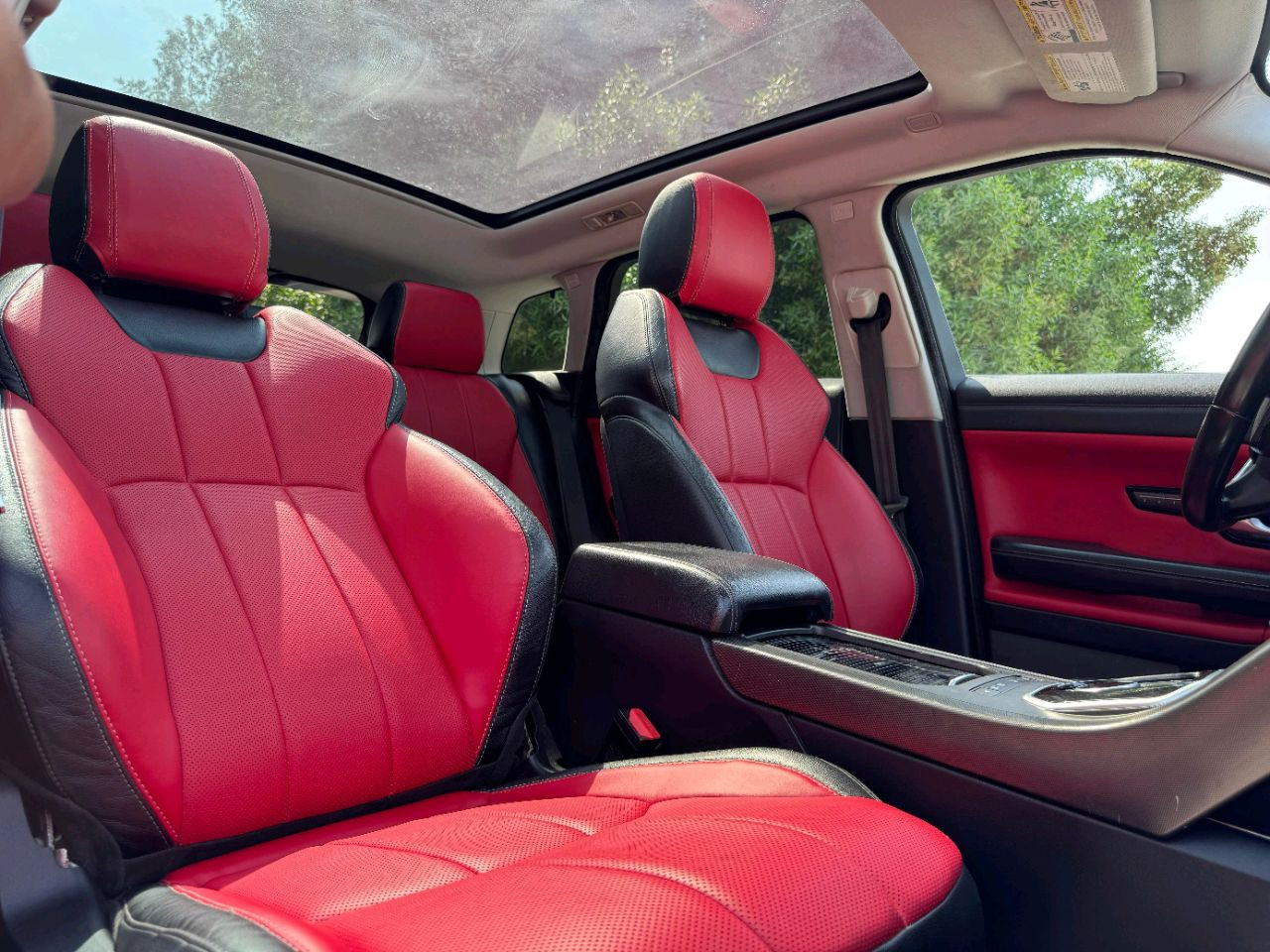 Range Rover Evoque - Image 9