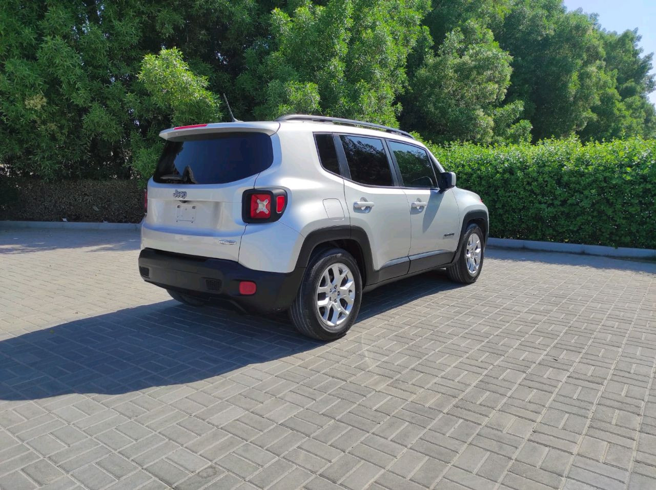 Jeep Renegade - Image 11