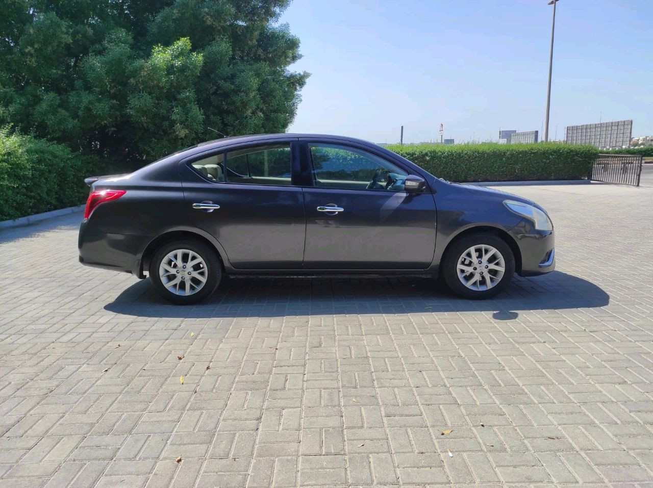 Nissan Sunny - Image 16