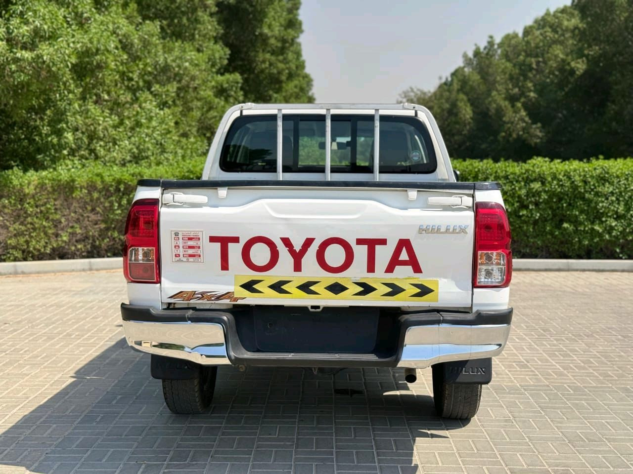 Toyota Hilux - Image 10