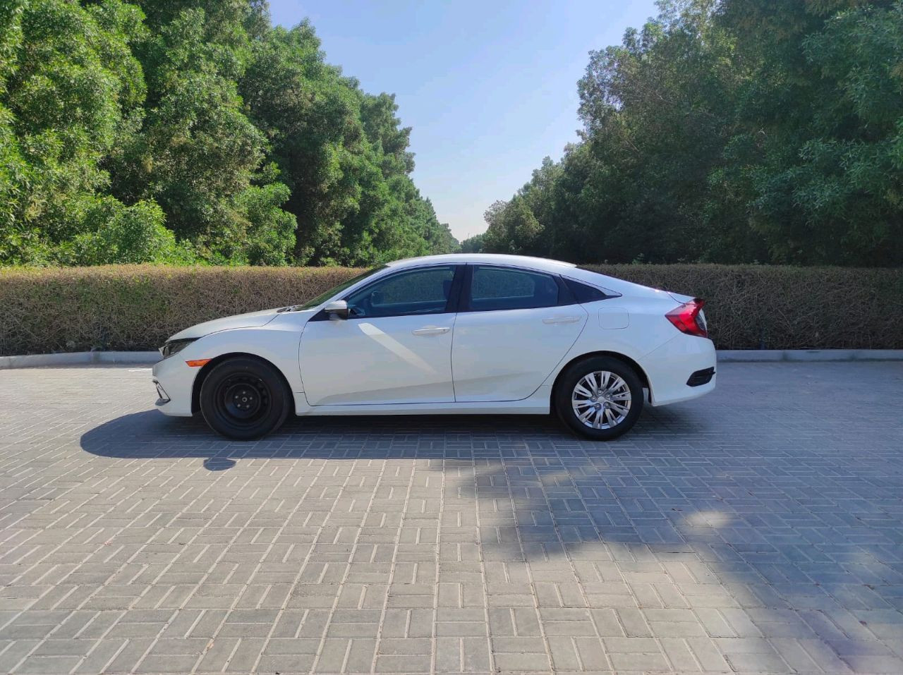 Honda Civic - Image 10