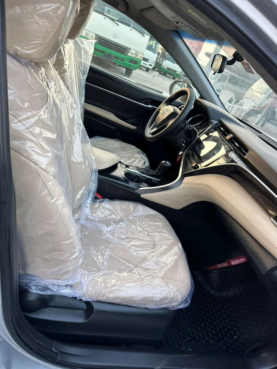 Toyota Camry - Image 5