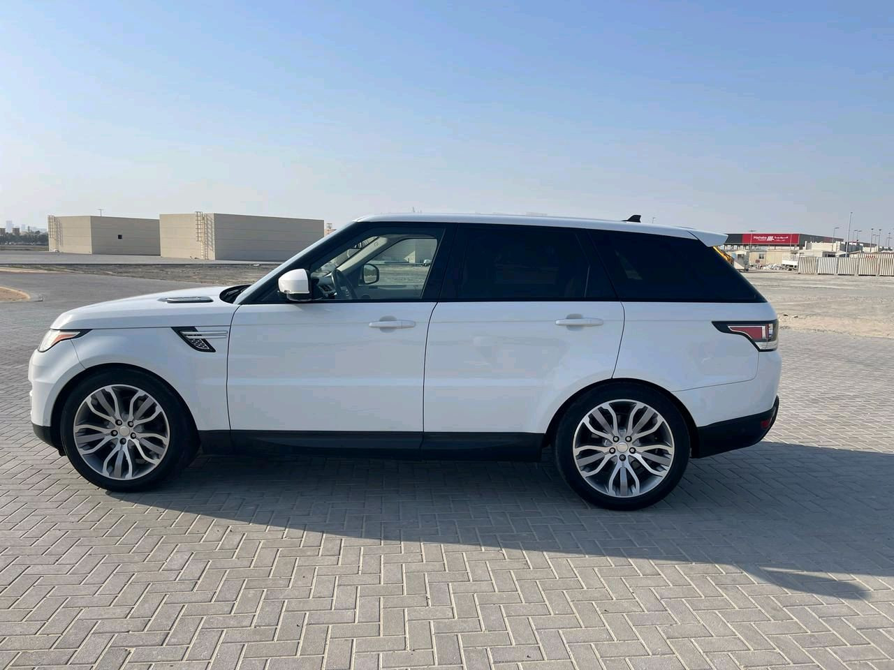 Range Rover Sport - Image 7
