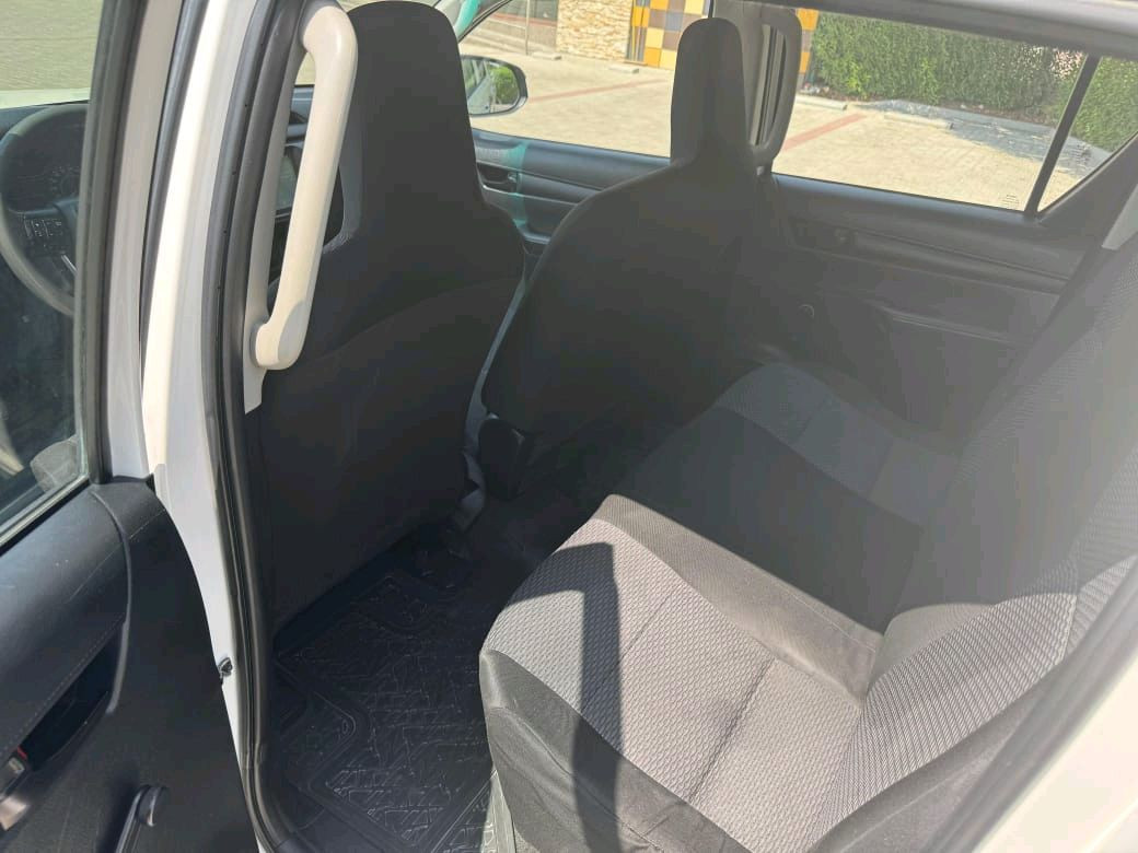 Toyota Hilux - Image 7