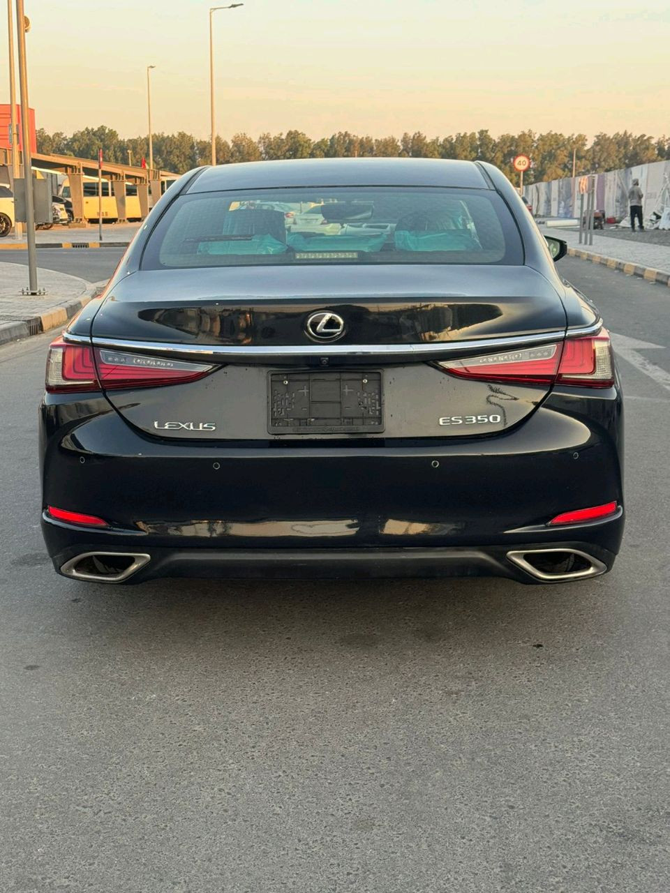 Lexus ES-Series - Image 12