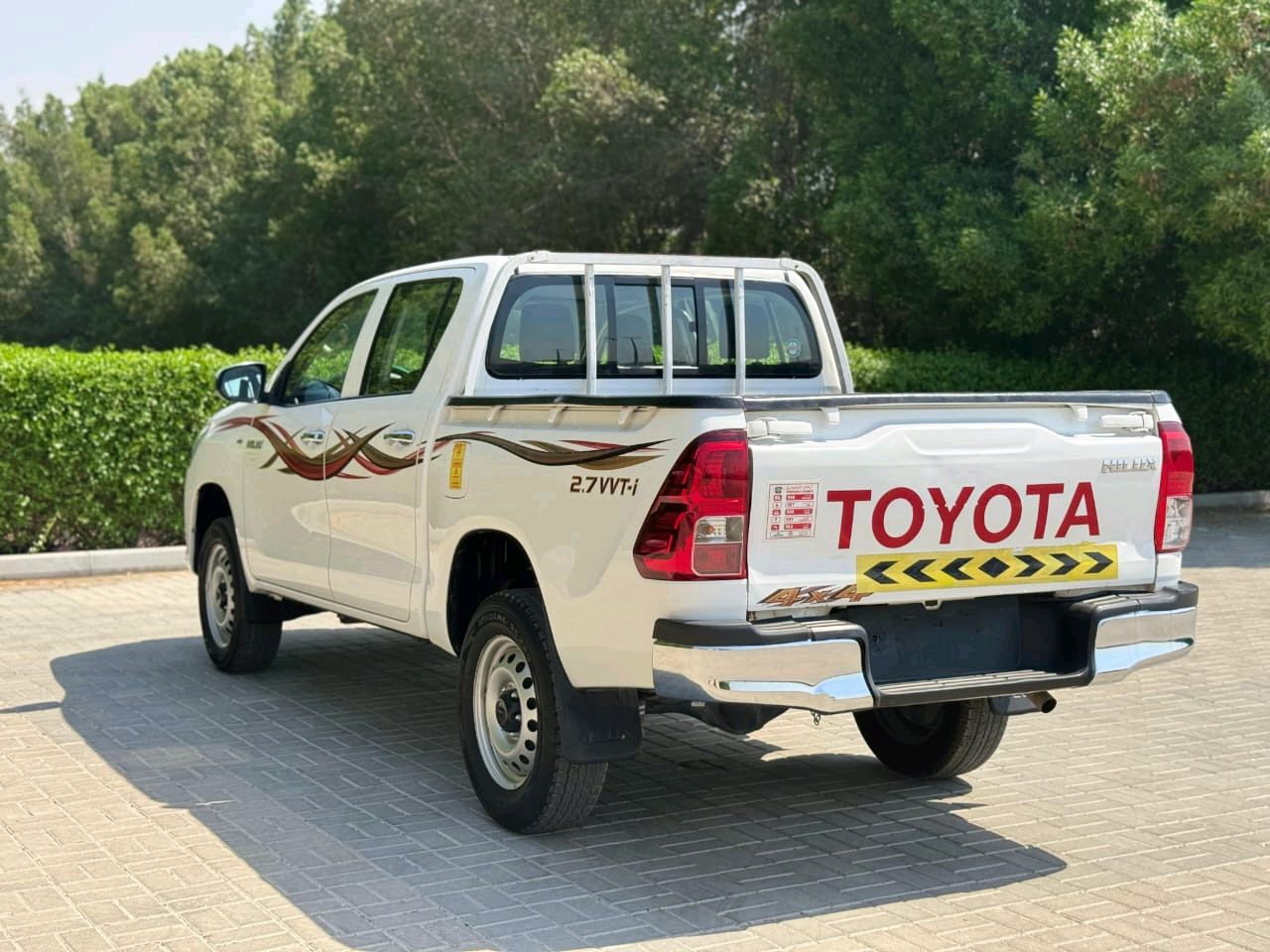 Toyota Hilux - Image 4