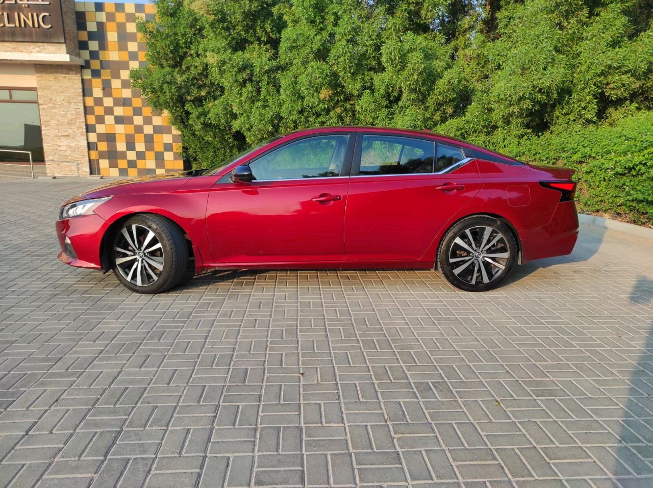 Nissan Altima - Image 9