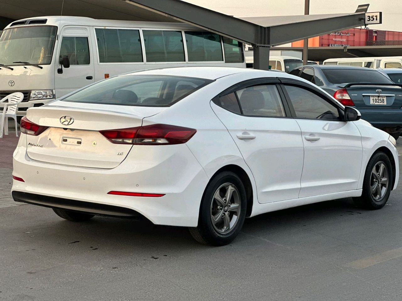 Hyundai Elantra - Image 7
