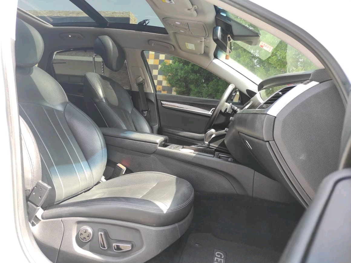 Genesis G 80 - Image 16