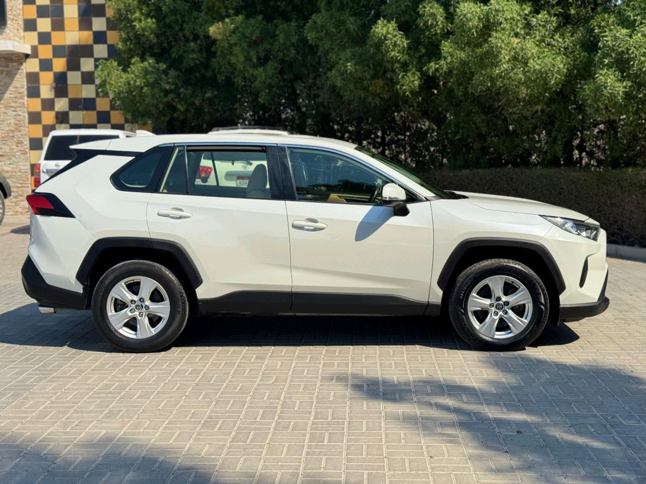 Toyota Rav 4 - Image 10