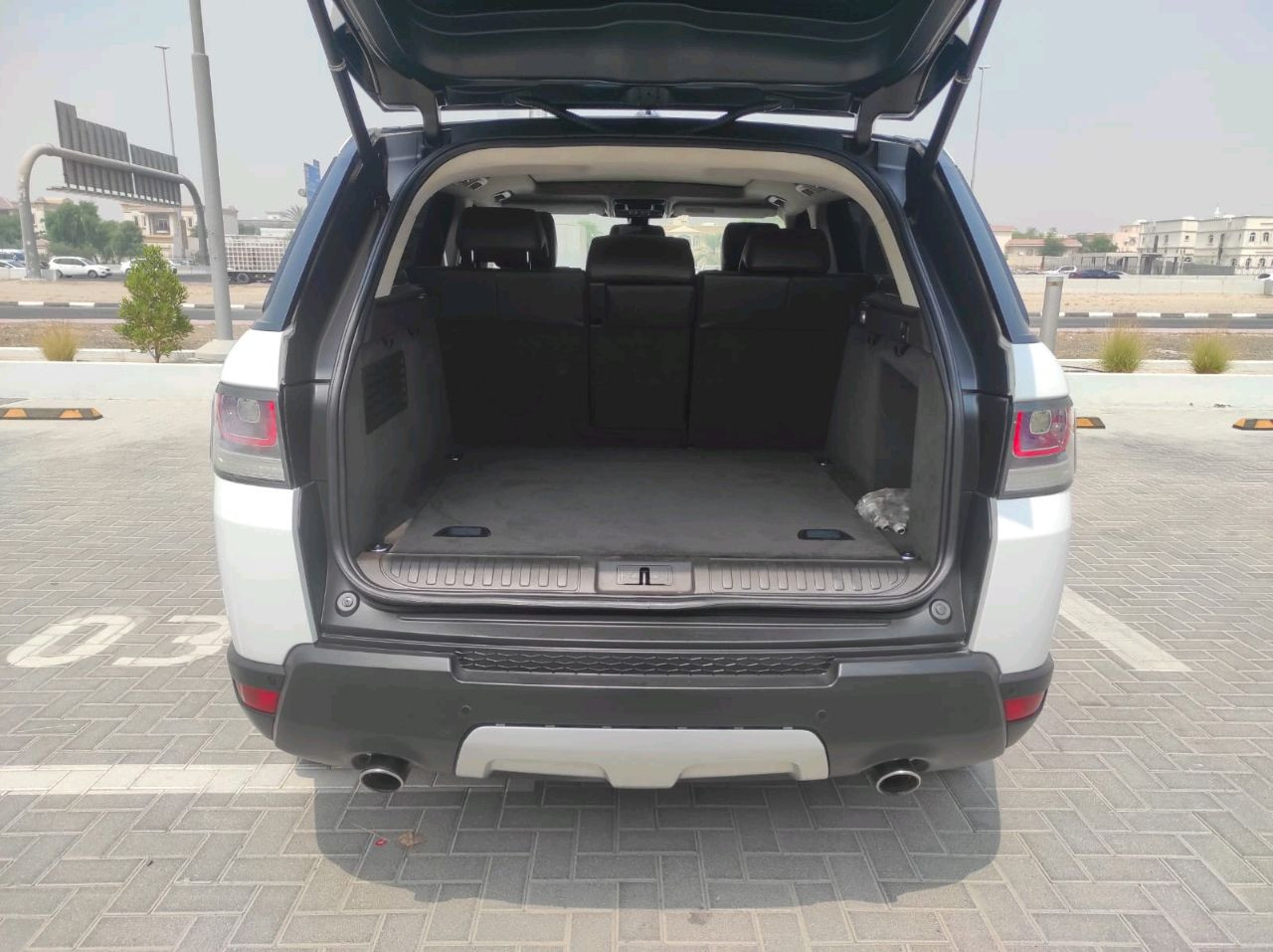 Range Rover Sport - Image 10