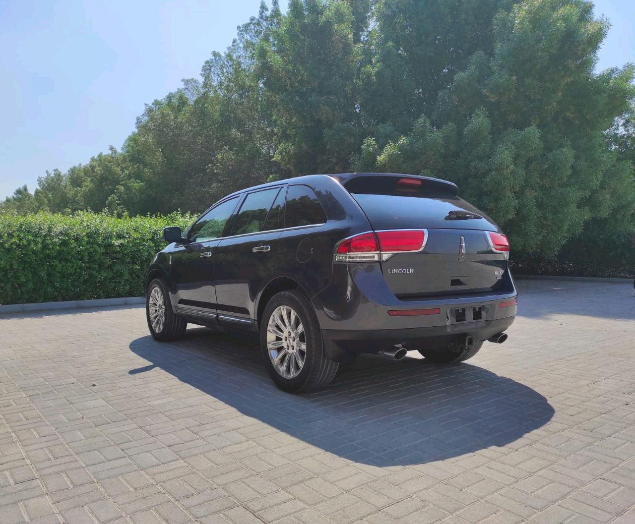 Lincoln MKX - Image 12