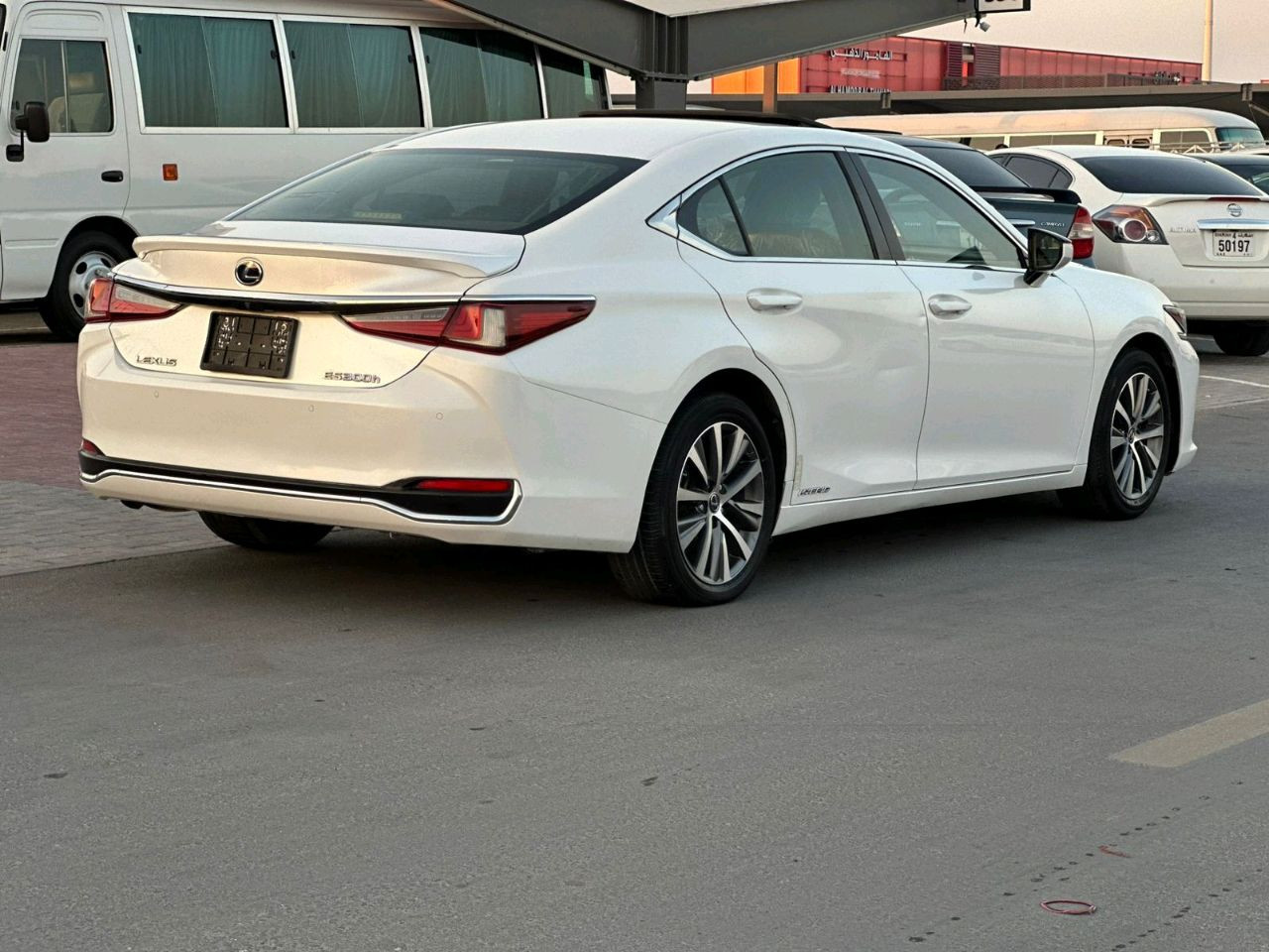 Lexus ES-Series - Image 7