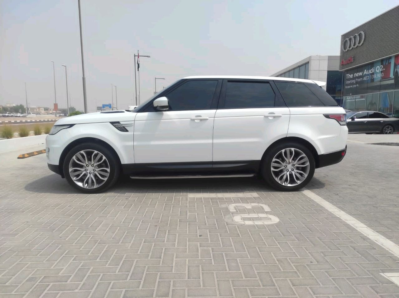 Range Rover Sport - Image 9