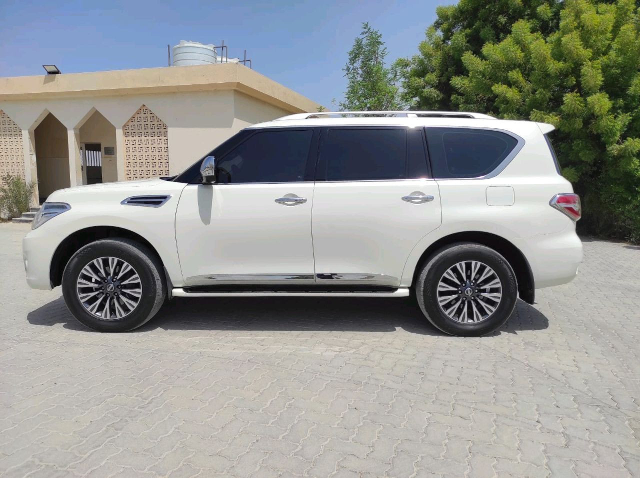 Nissan Patrol - Image 11