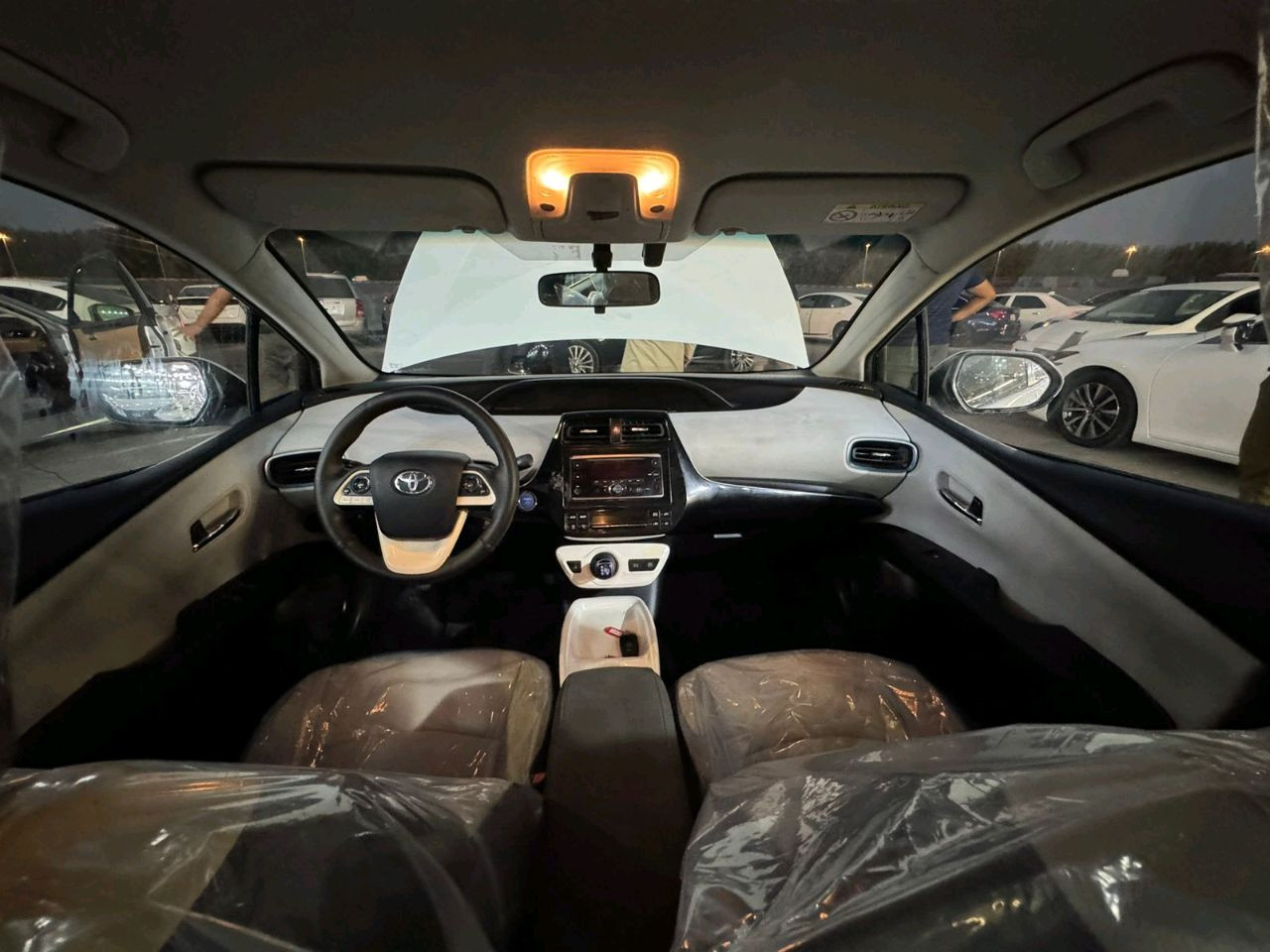 Toyota PRIUS - Image 9