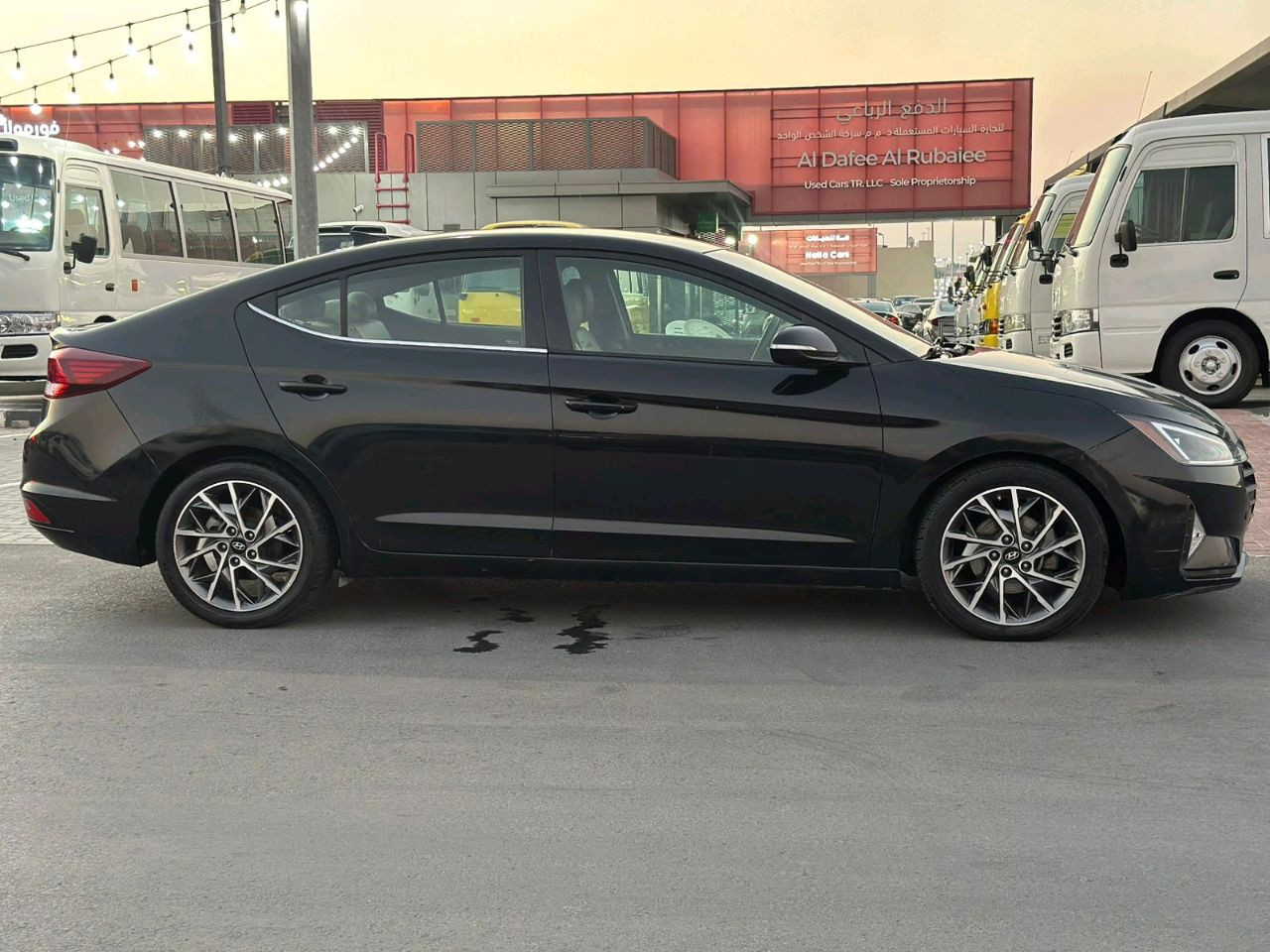 Hyundai Elantra - Image 8