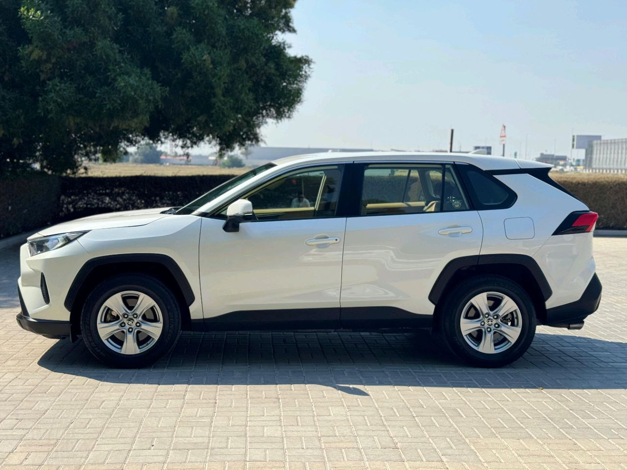 Toyota Rav 4 - Image 12