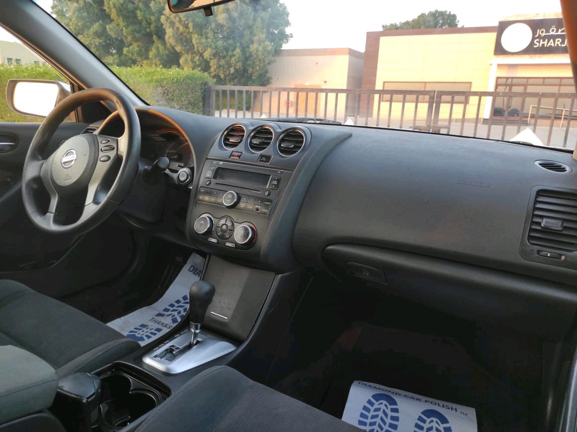 Nissan Altima - Image 9