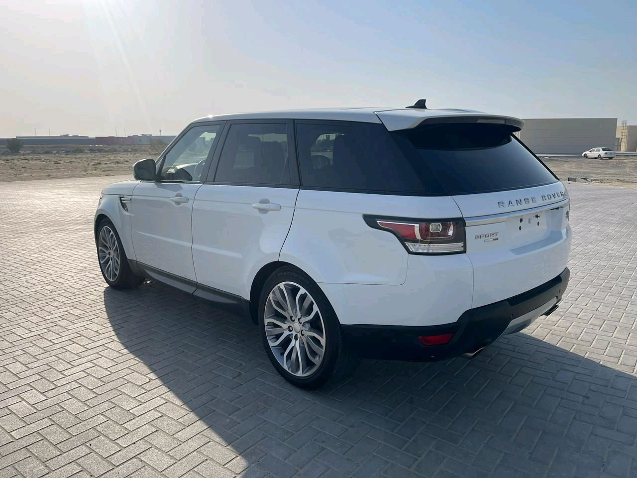 Range Rover Sport - Image 10