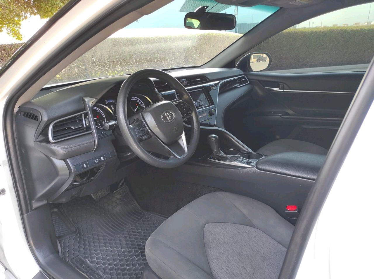 Toyota Camry - Image 8