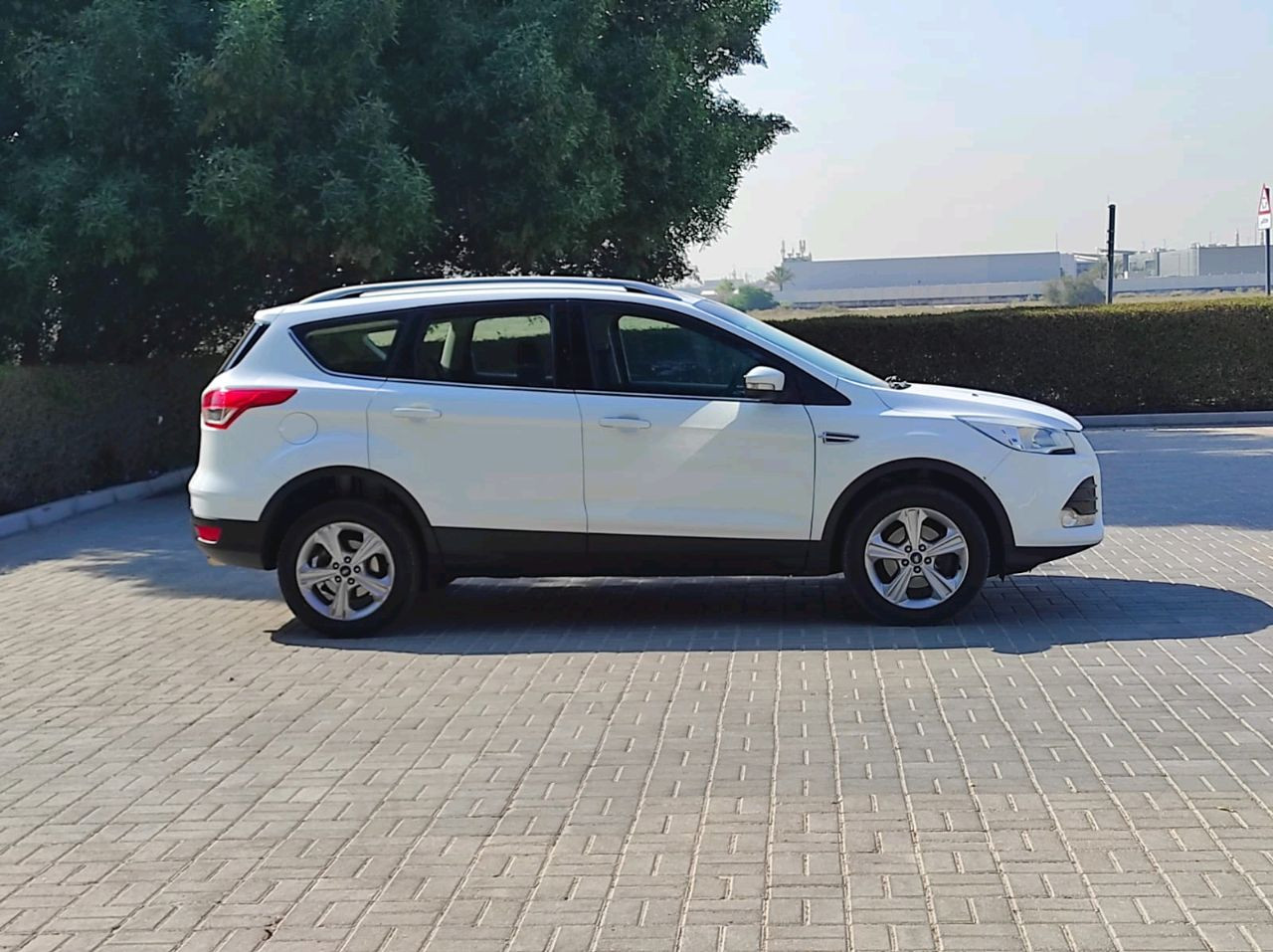 Ford Escape - Image 9