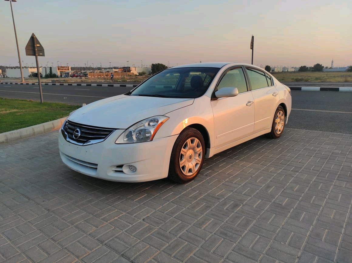 Nissan Altima - Image 7