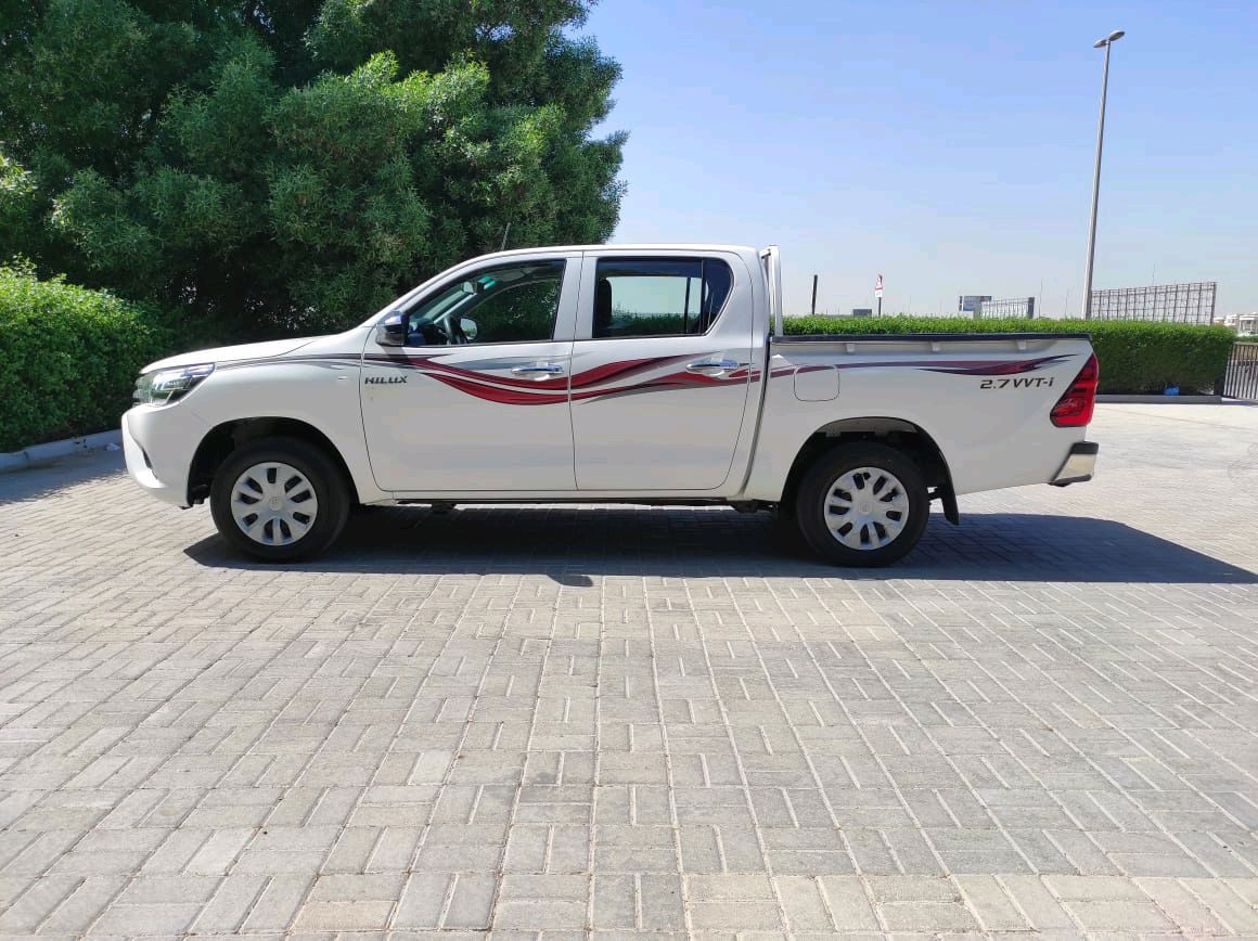 Toyota Hilux - Image 12