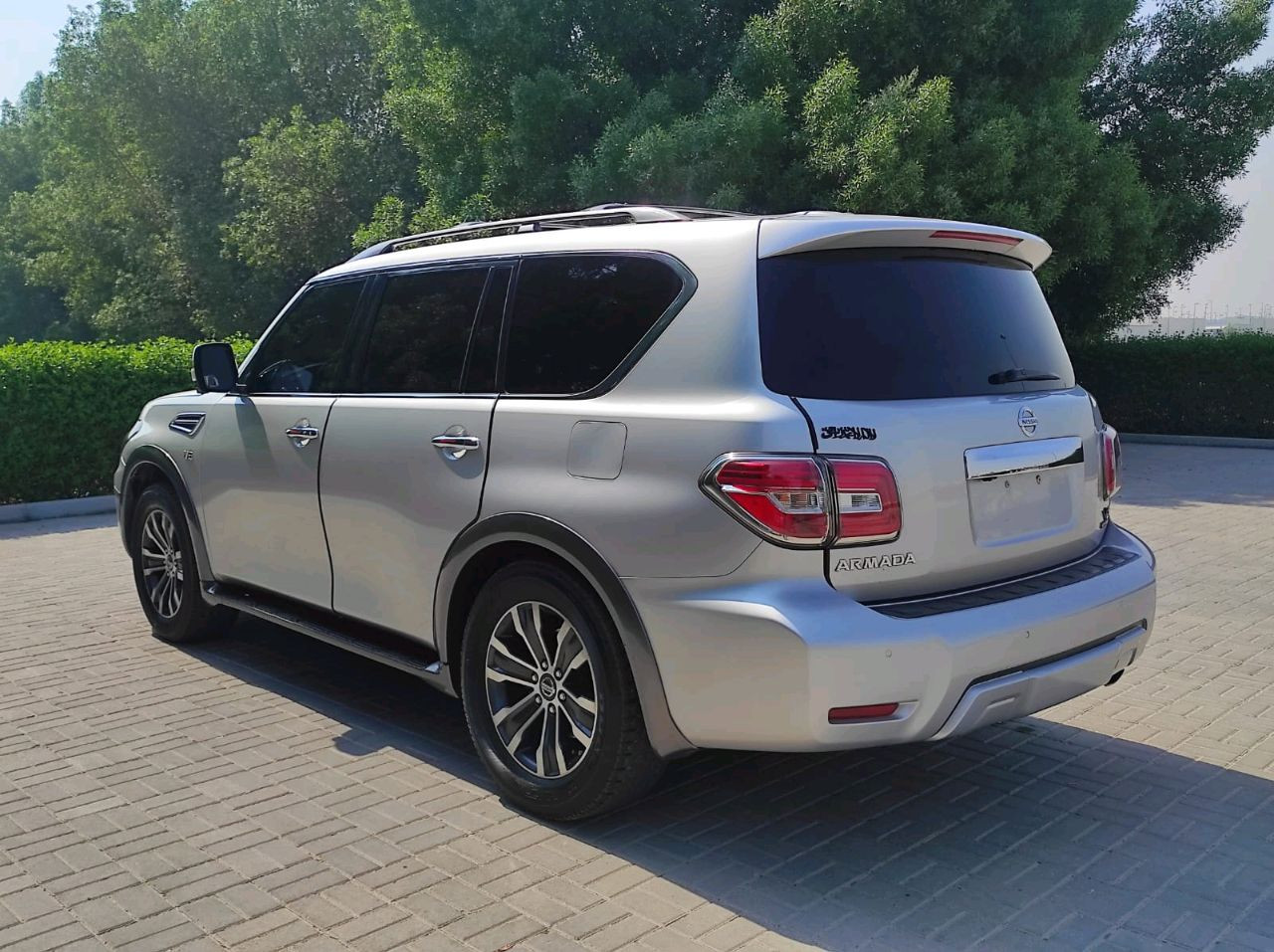 Nissan Armada - Image 4