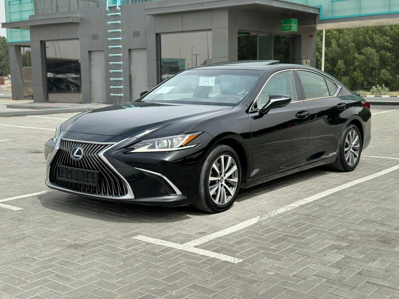 Lexus ES-Series - Image 10