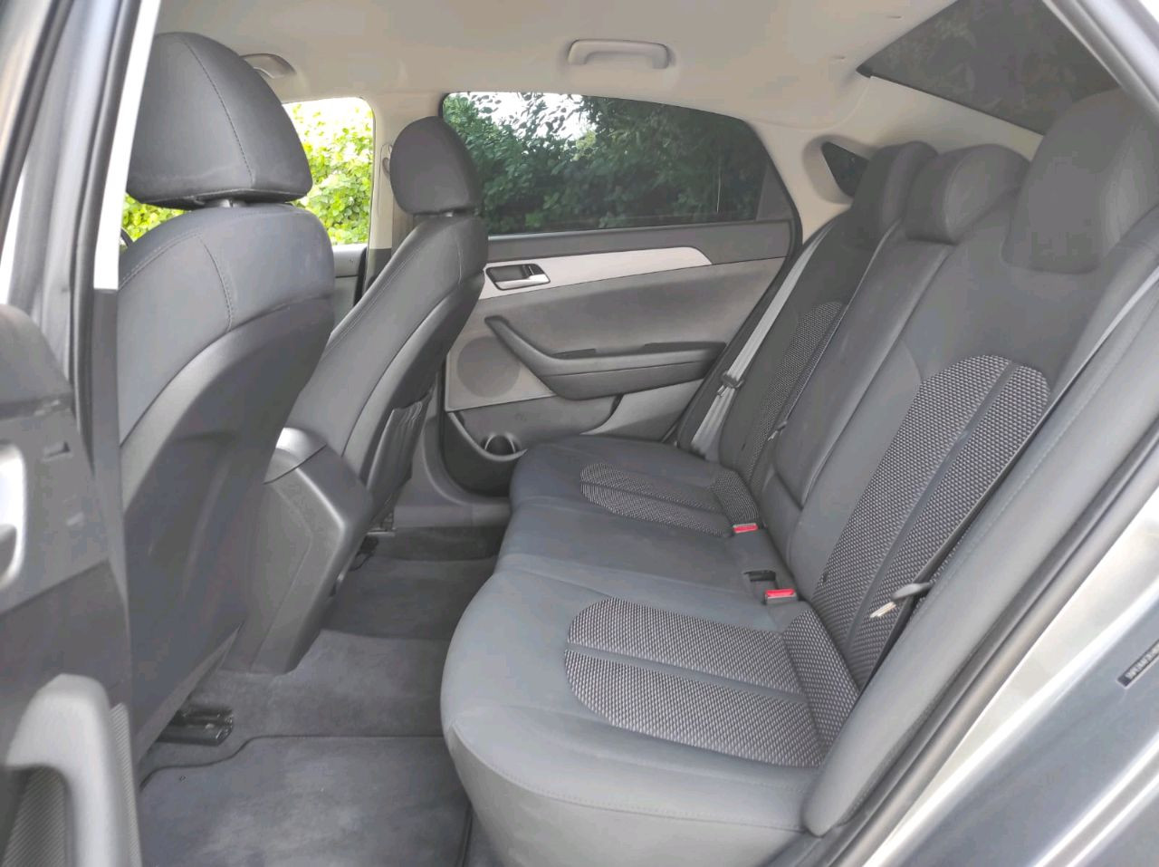Hyundai Sonata - Image 8