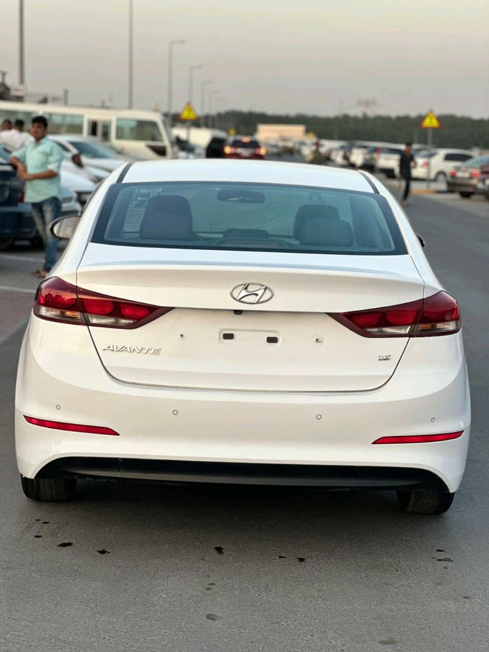 Hyundai Elantra - Image 8