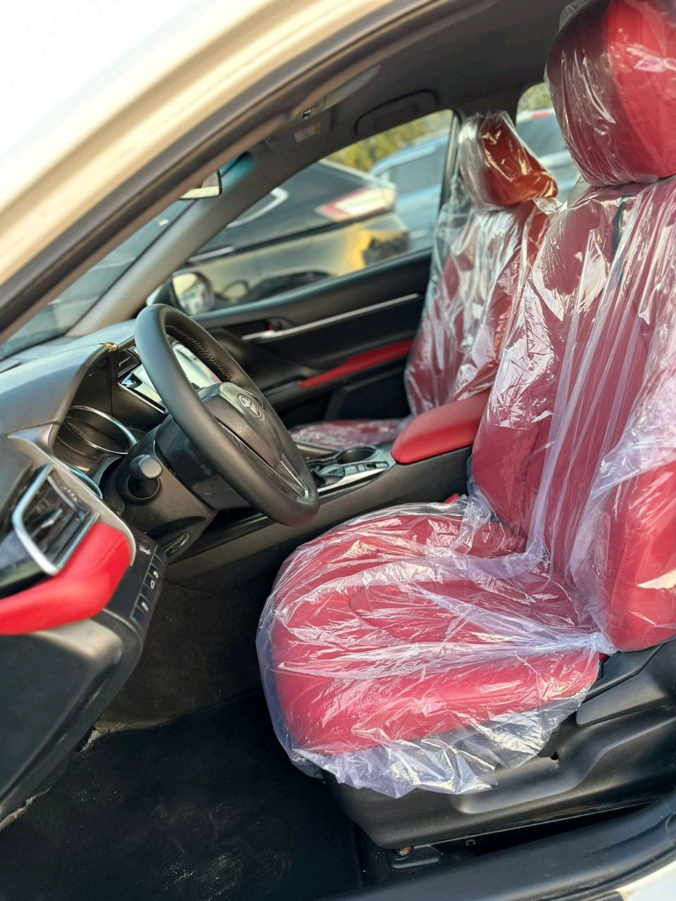 Toyota Camry - Image 11