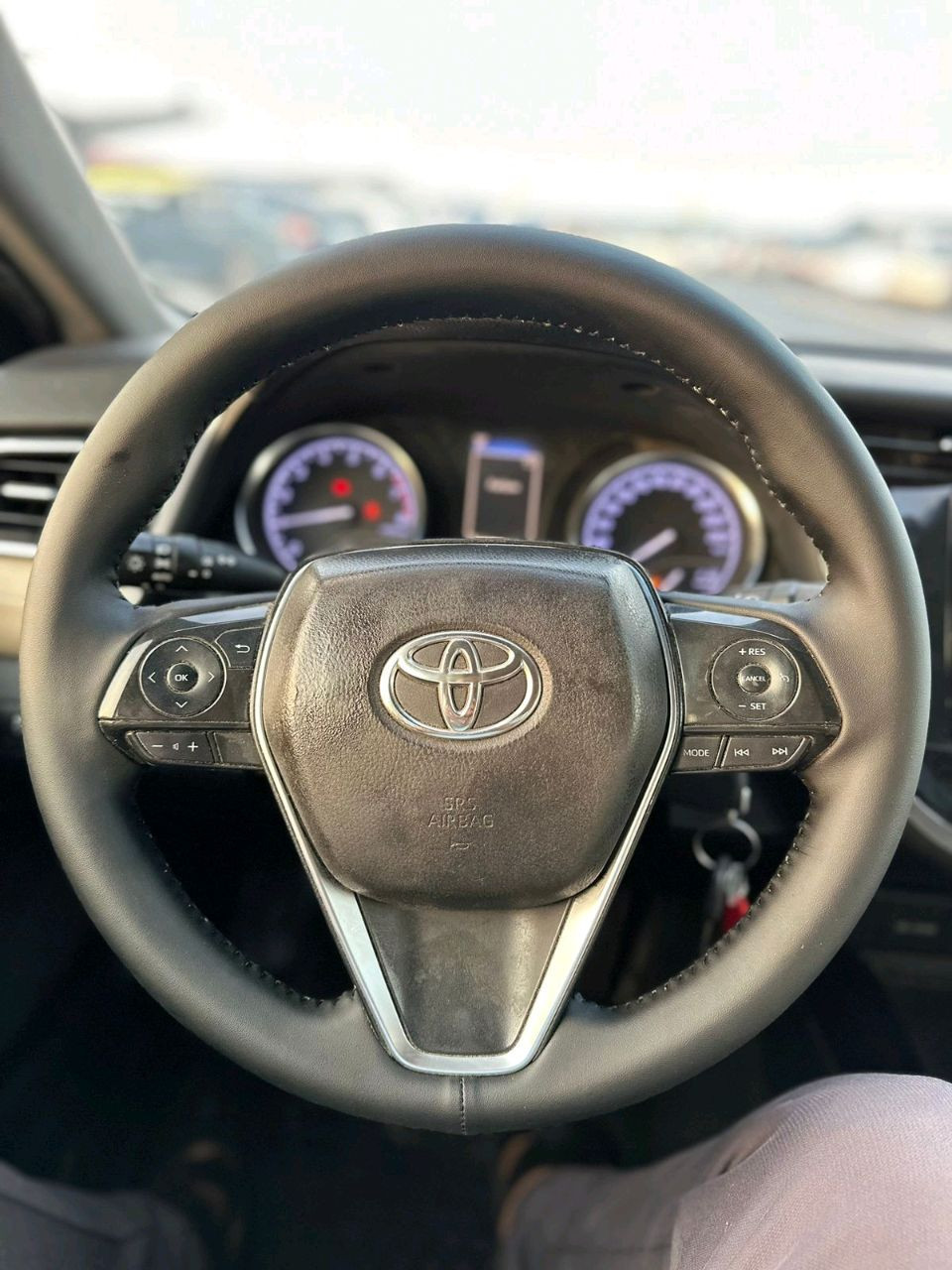 Toyota Camry - Image 12