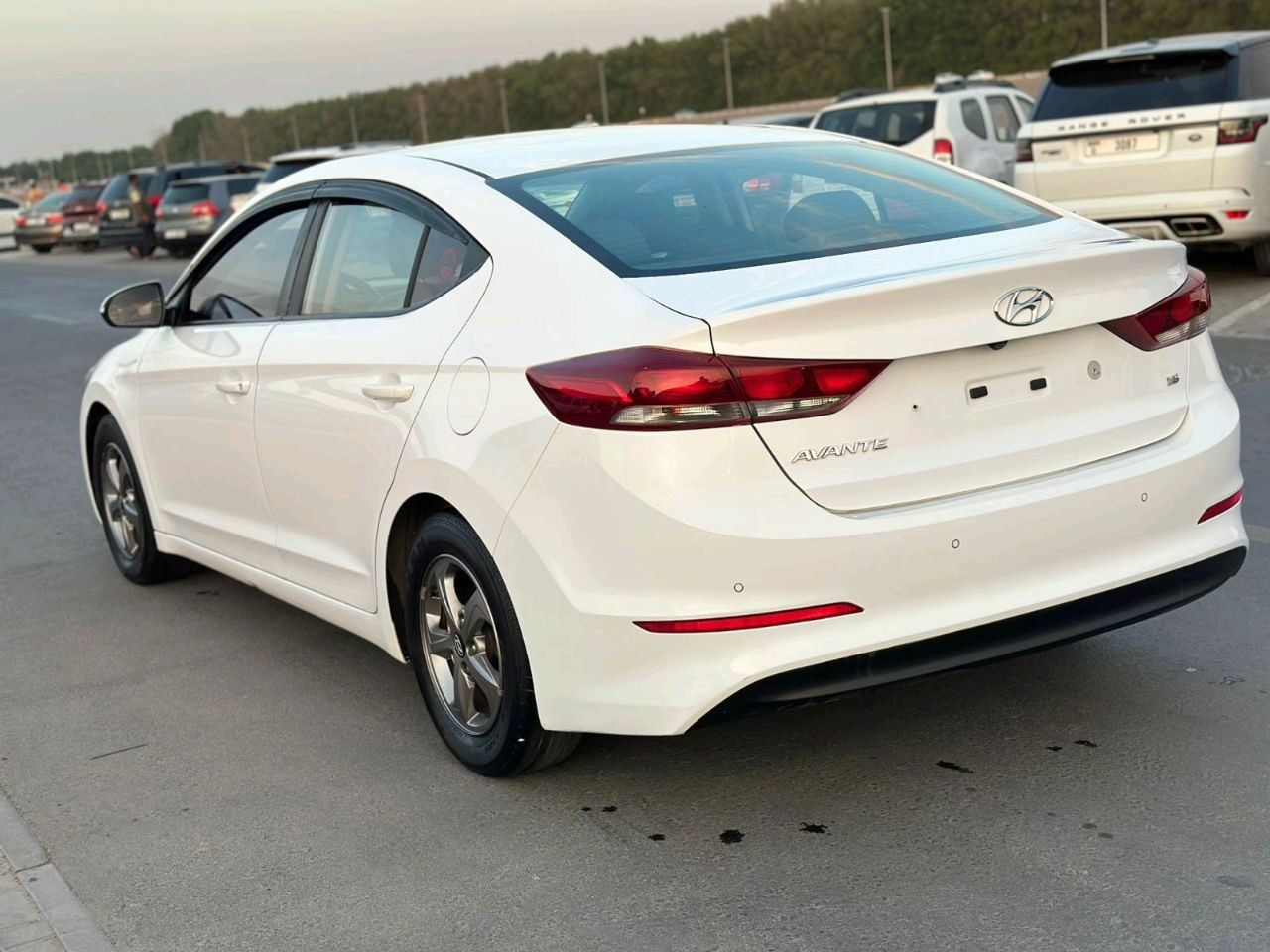 Hyundai Elantra - Image 3