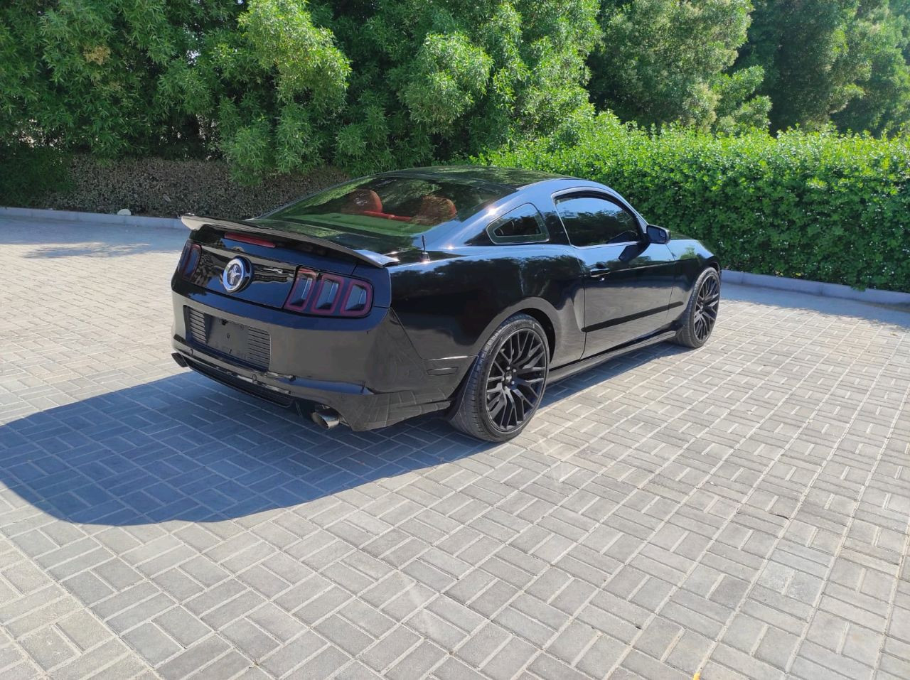 Ford Mustang - Image 3