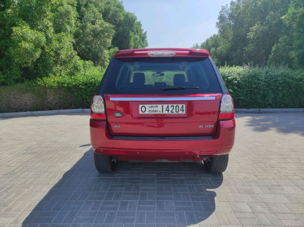 Land Rover LR2 - Image 10