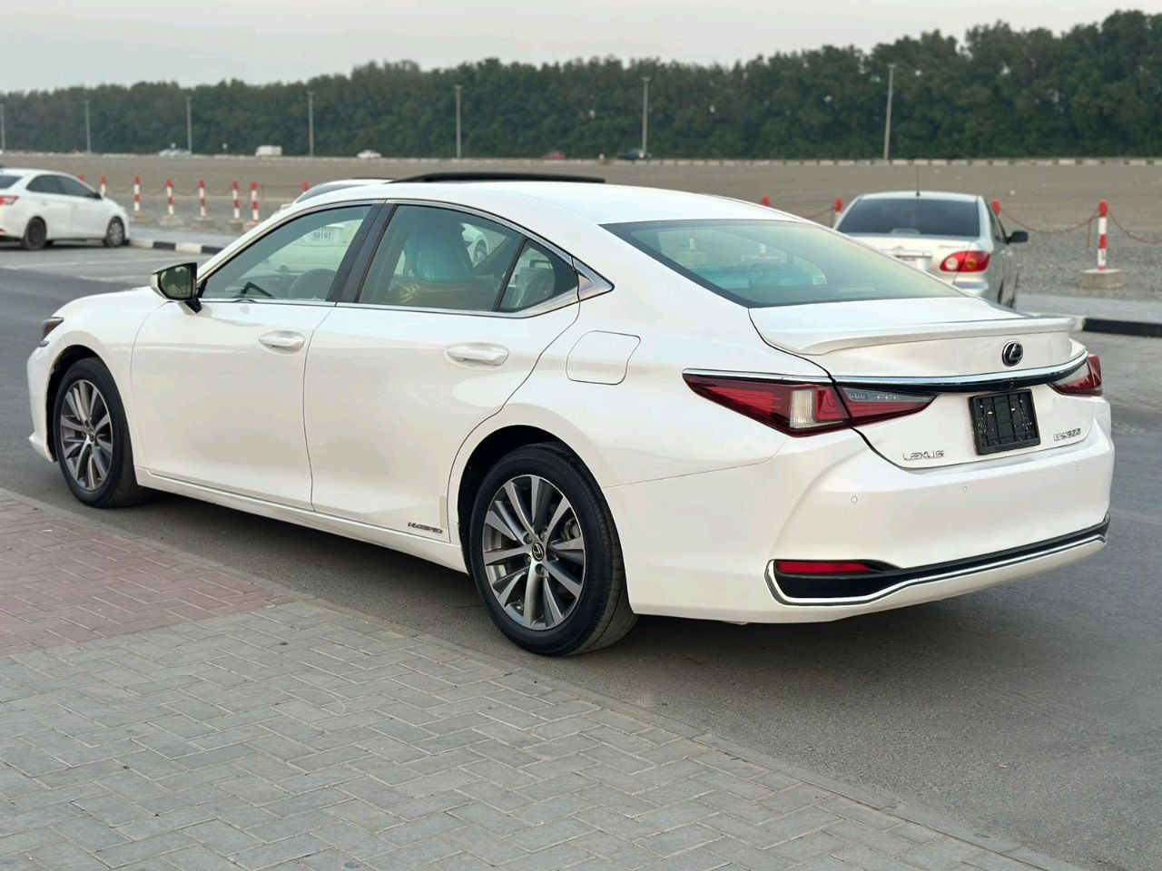 Lexus ES-Series - Image 7