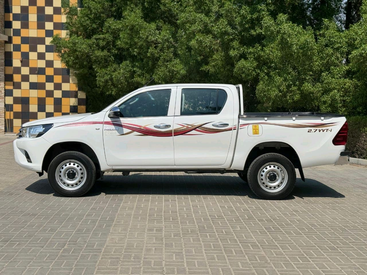 Toyota Hilux - Image 9