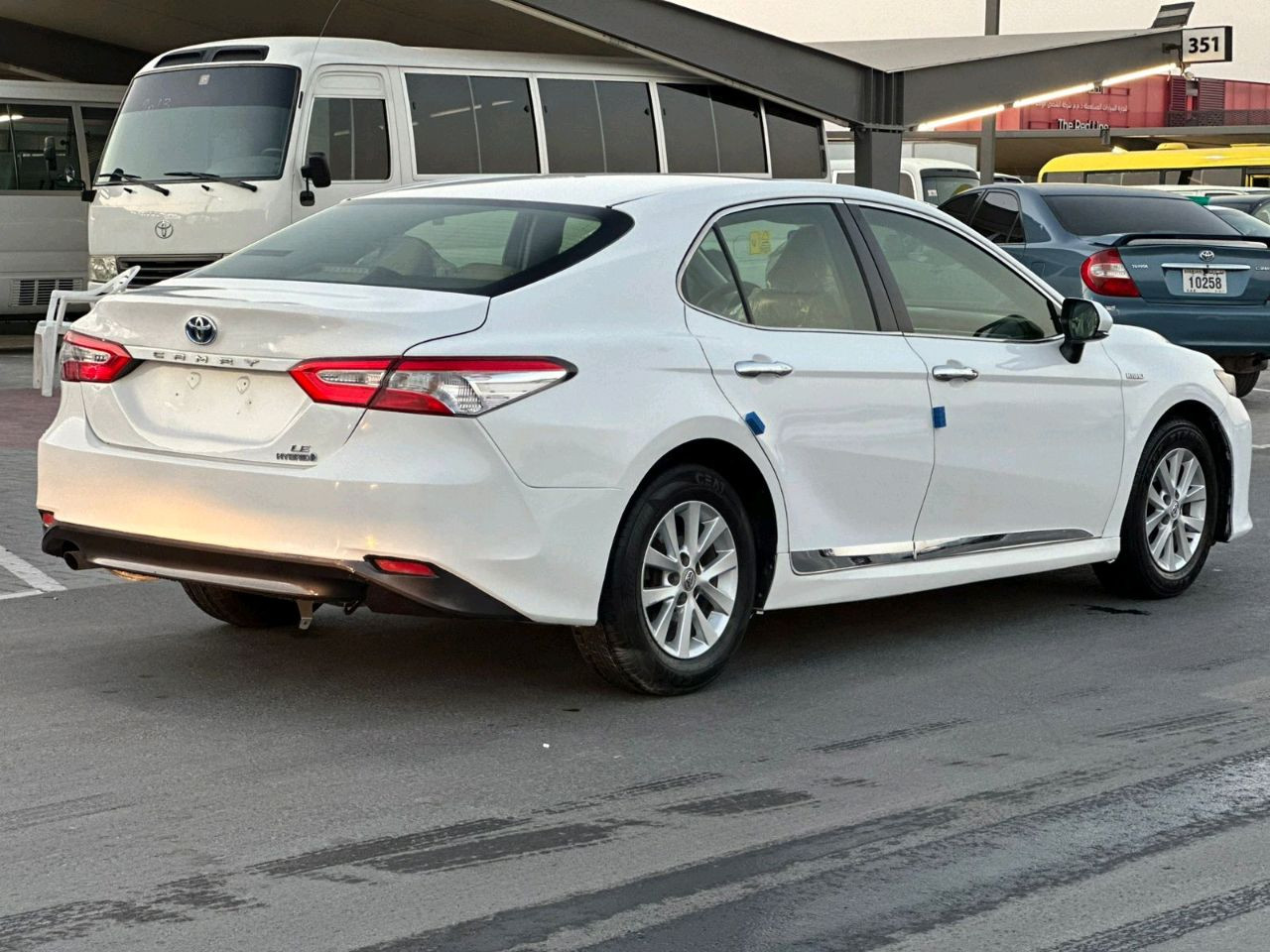 Toyota Camry - Image 12