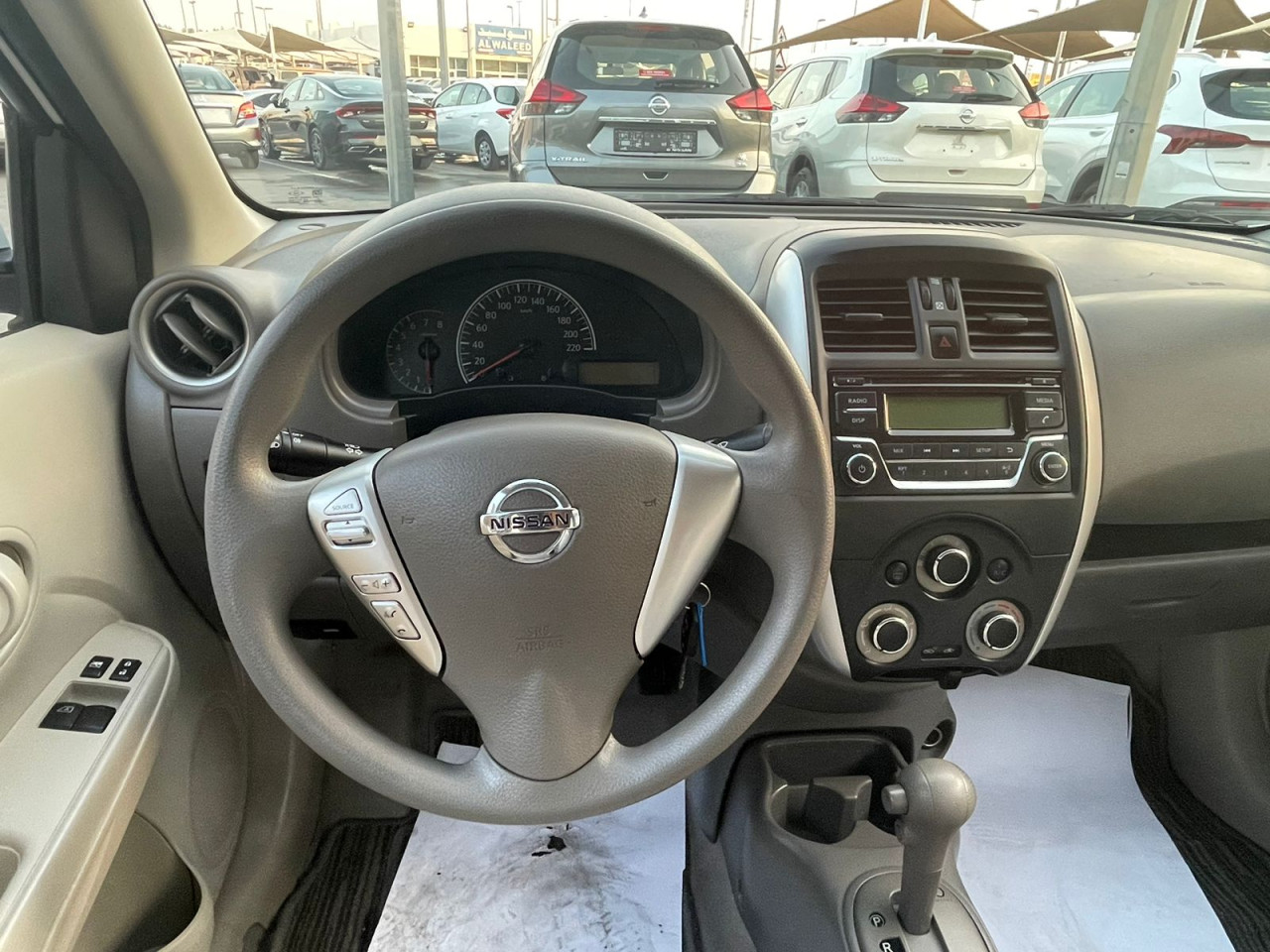 Nissan Sunny - Image 10