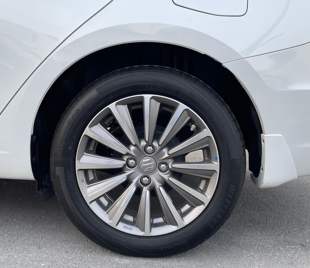 Suzuki Ciaz - Image 6