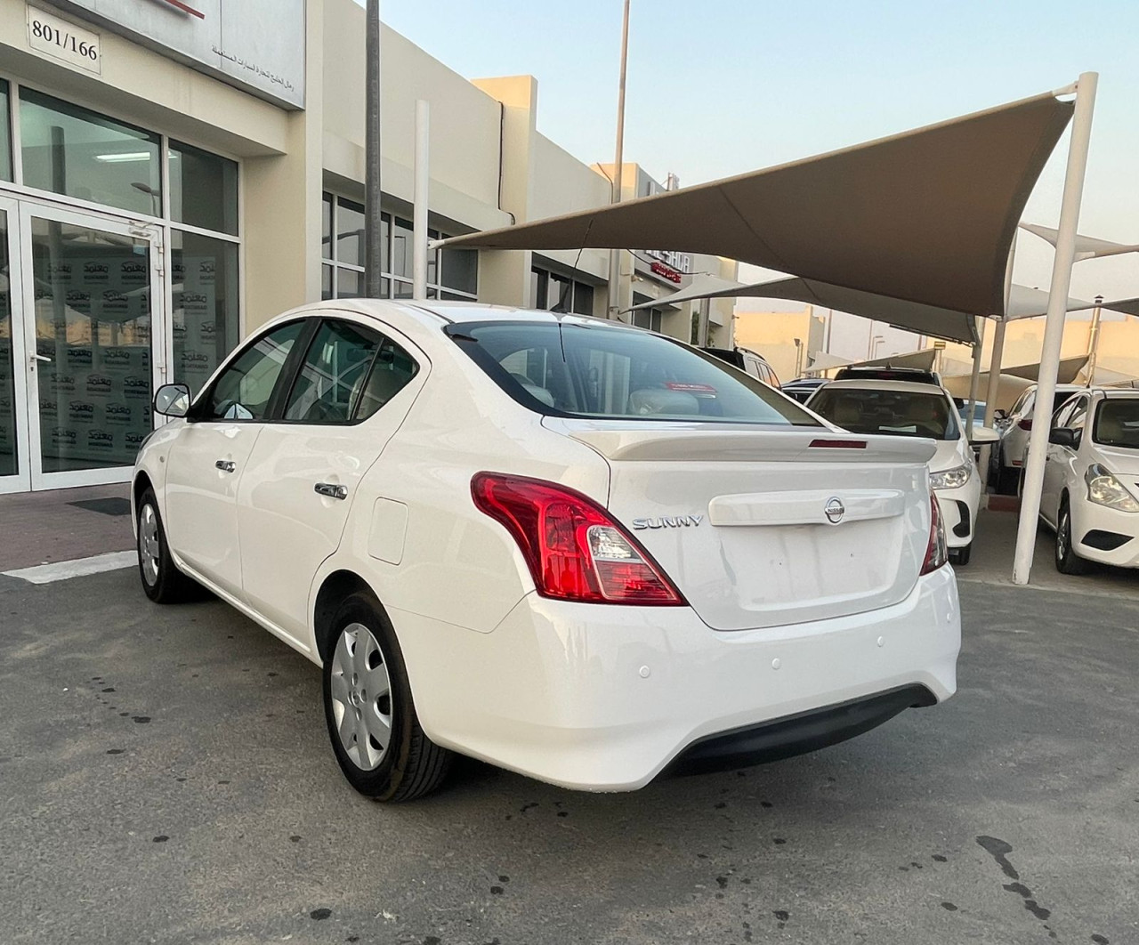 Nissan Sunny - Image 7