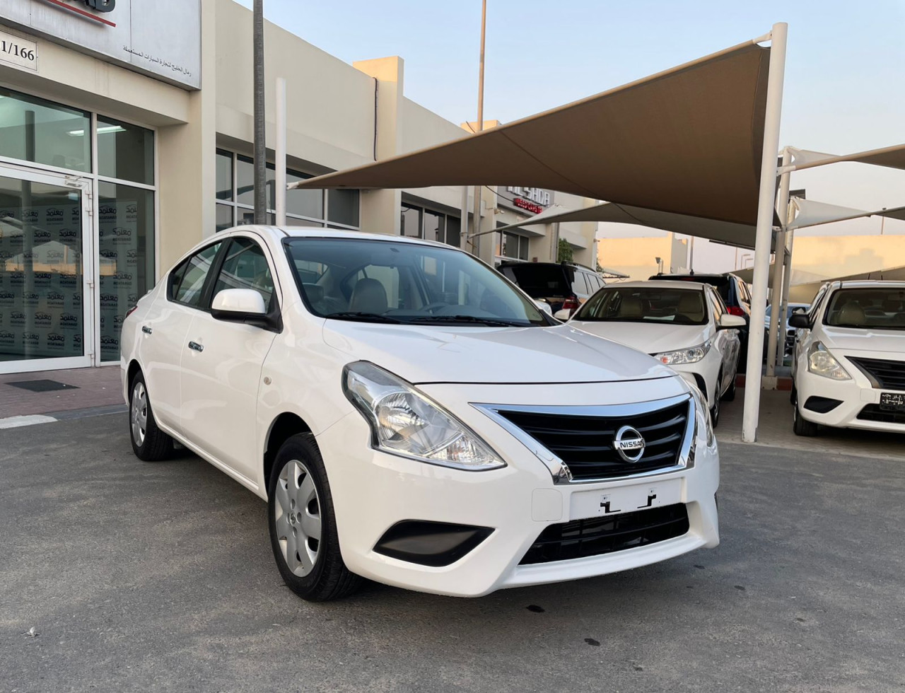 Nissan Sunny - Image 5