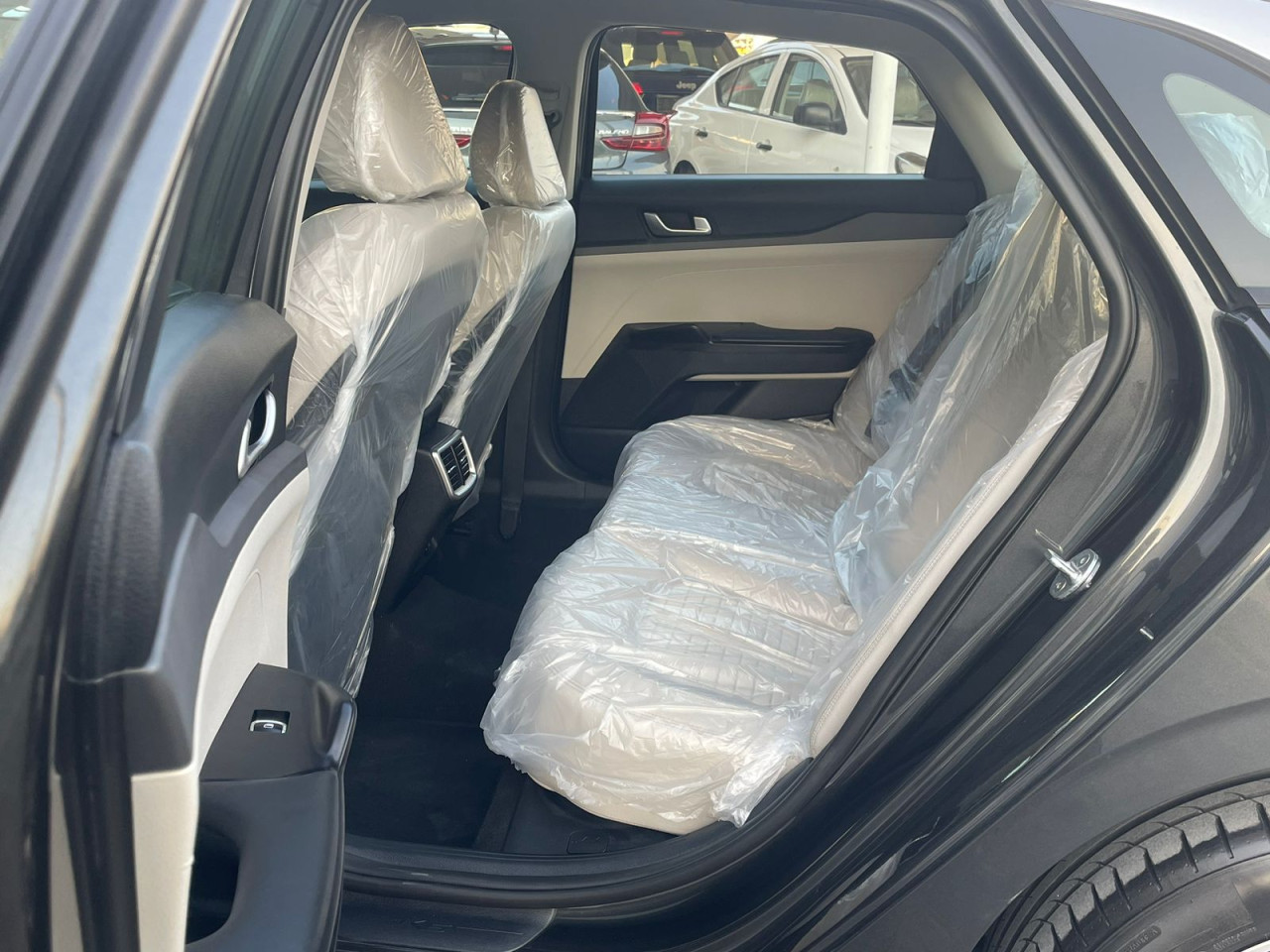 KIA K 5 - Image 8