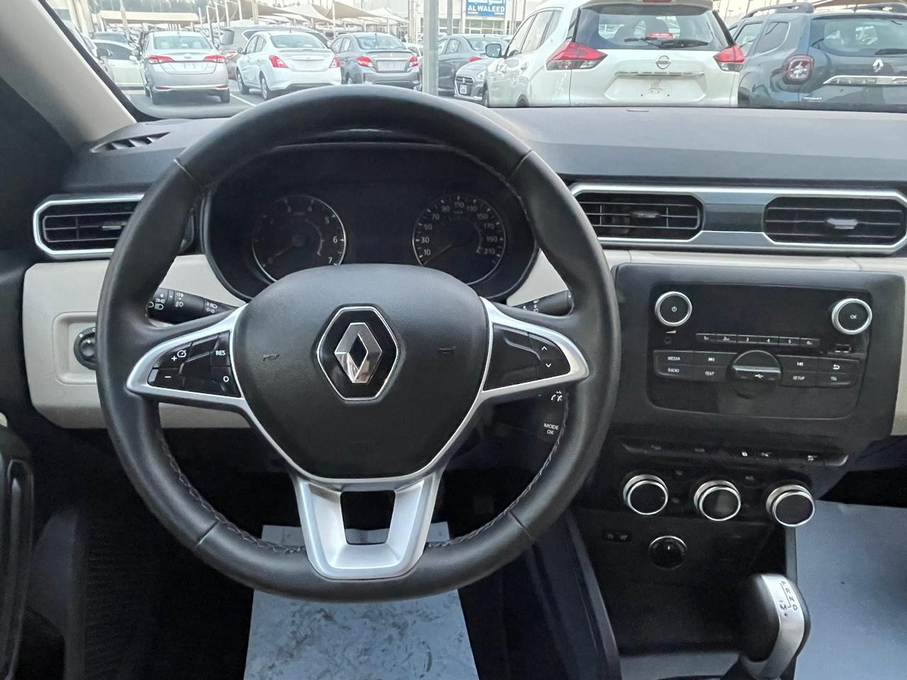 Renault Duster - Image 8