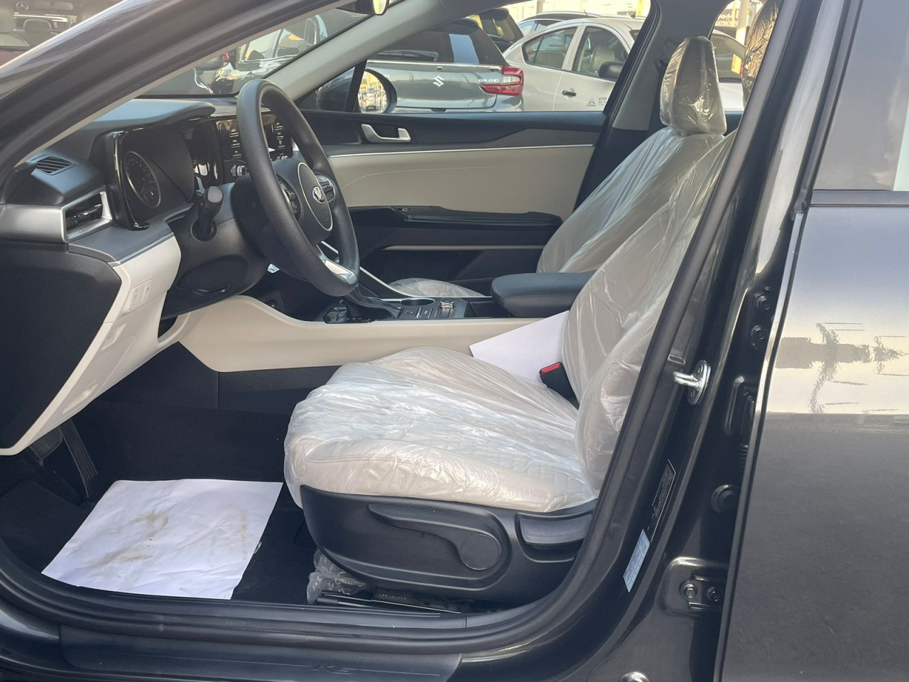 KIA K 5 - Image 9