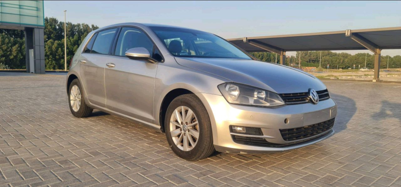 Volkswagen Golf - Image 4